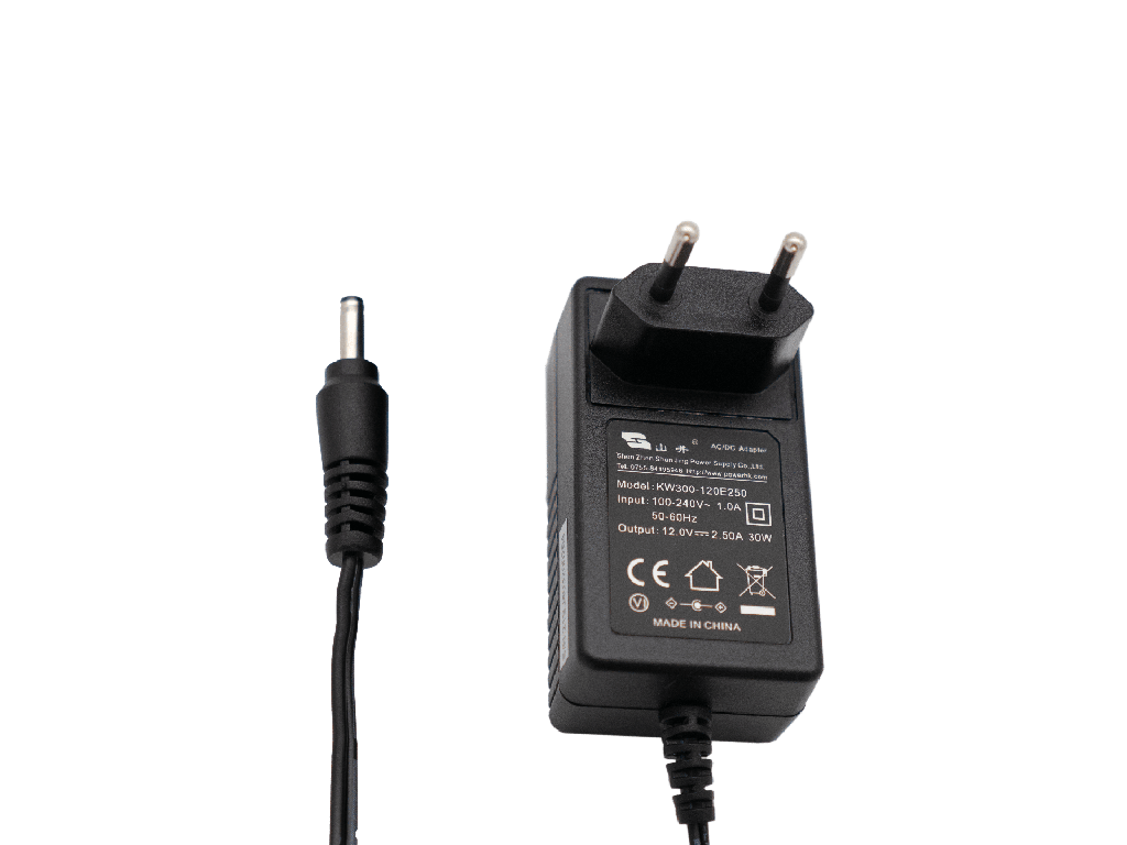 CHARGEUR Y13 DC-IN EN BOITE